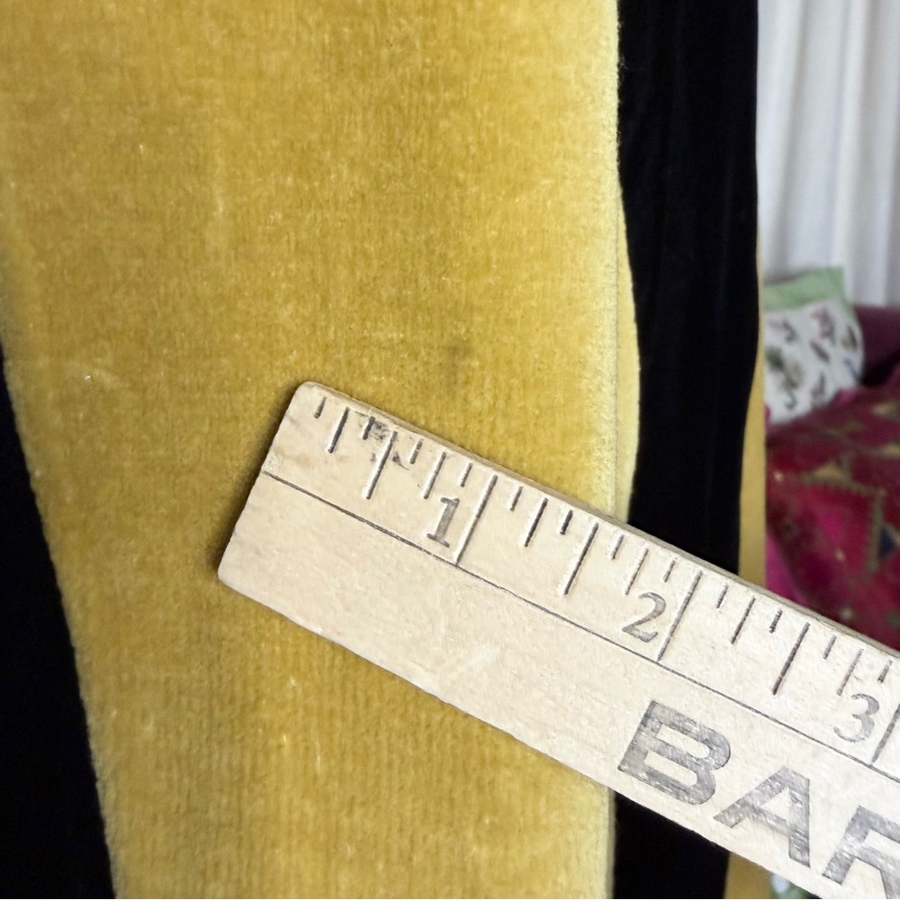 60s Velvet Hooded Cape - Picture 8 of 12